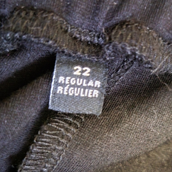 Reitmans slim leg regular length pant, size 22 - Picture 3 of 8